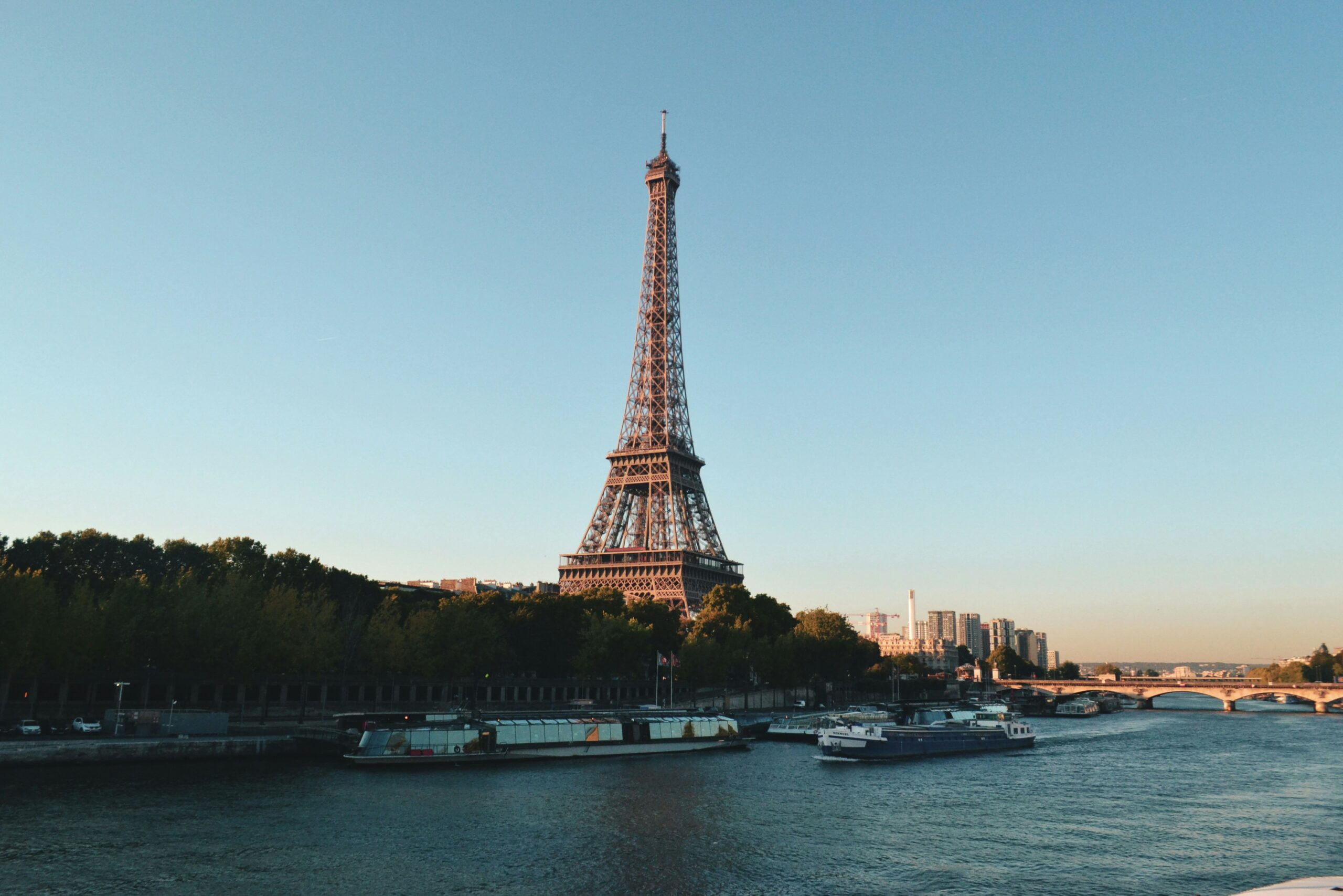 Descubra Paris: A Cidade da Luz e do Encanto