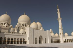 Descubra Abu Dhabi: Um Paraíso de Cultura e Modernidade
