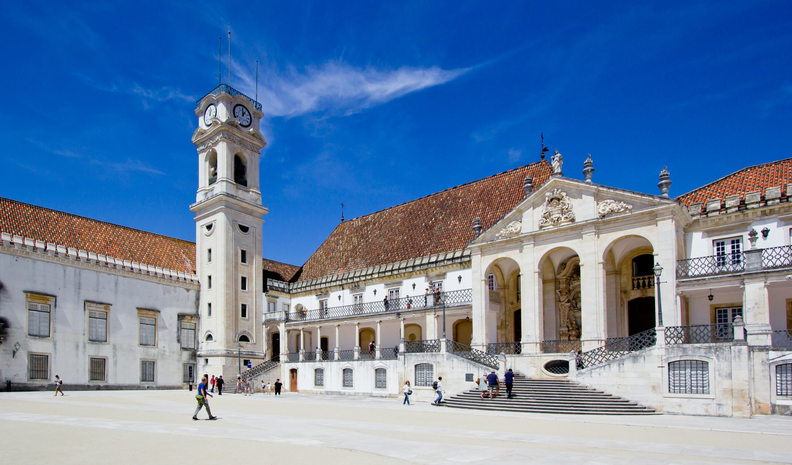 Explore Coimbra: A Cidade dos Estudantes e da História